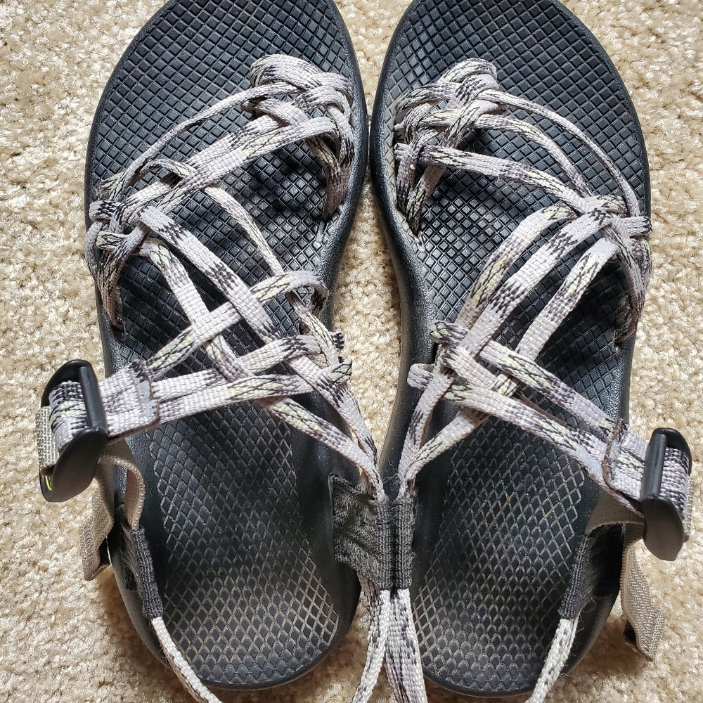 Chacos Z3 white and black